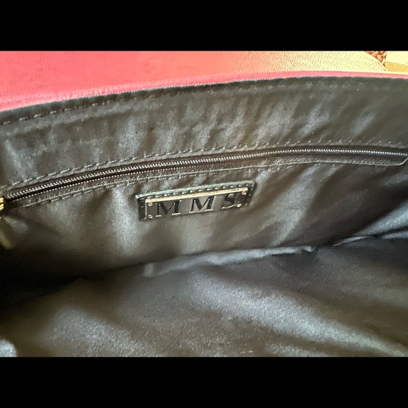 MMS design studio green clutch with gold hardware - Picture 8 of 10